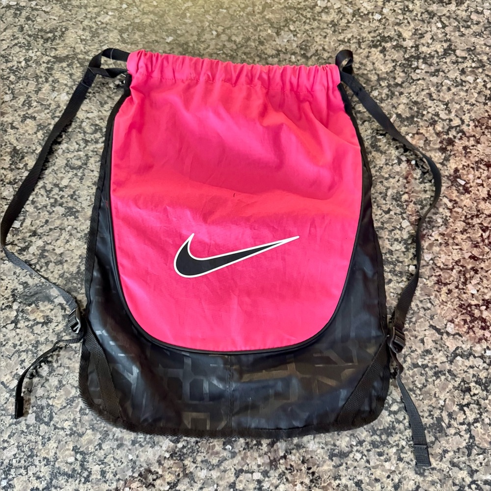 Nike Black & Barbie Pink Adjustable Strap Workout Casual Sports Drawstring Bag